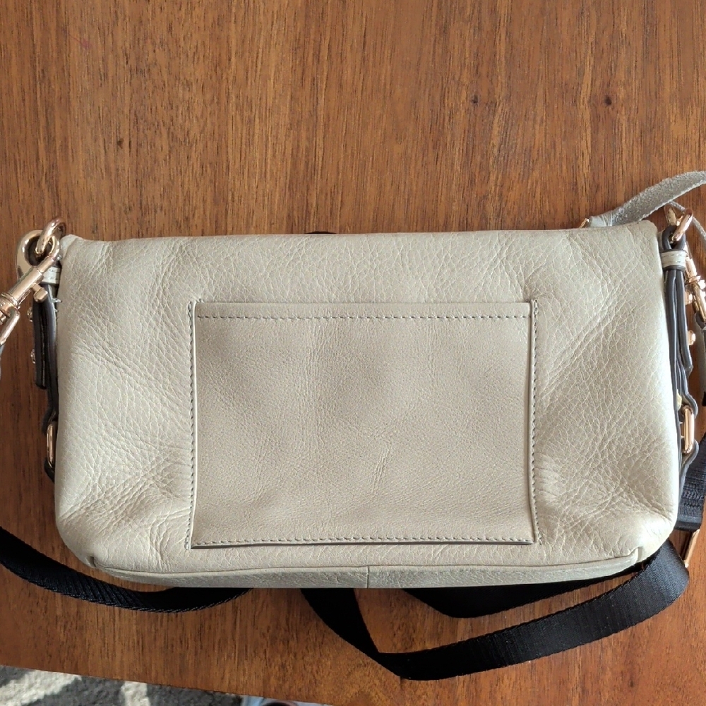 Aimee Kestenberg Zip Me Up Elephant Gray Crossbody Bag - Picture 6 of 11